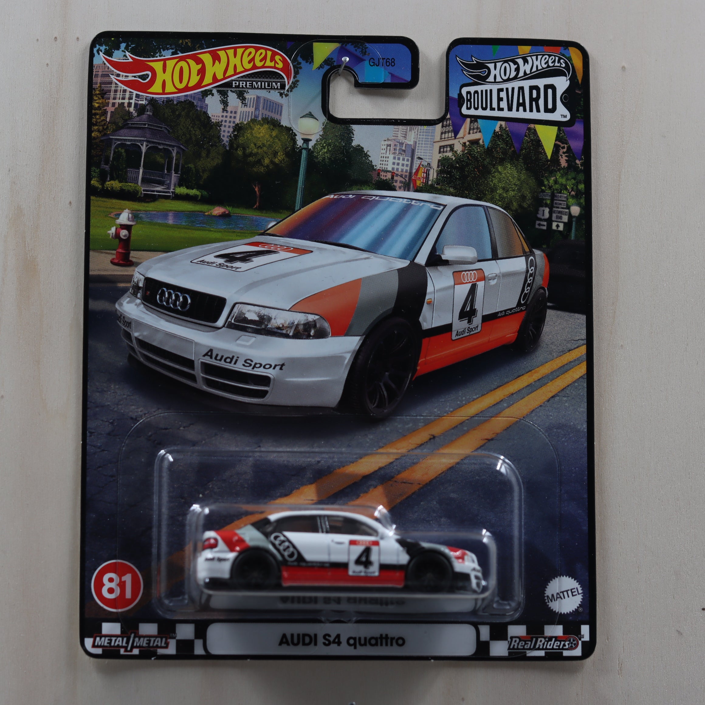 AUDI S4 quattro