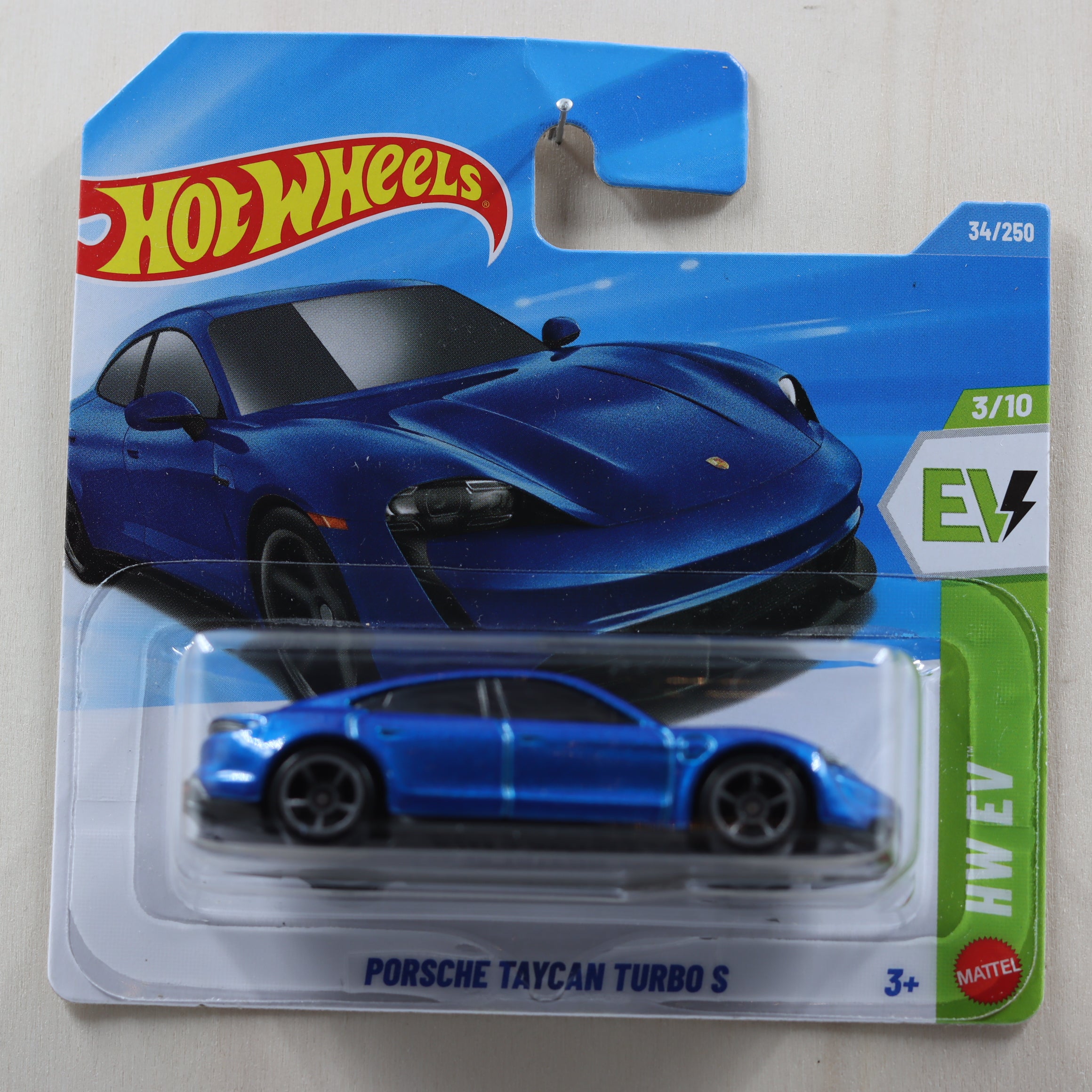 PORSCHE TAYCAN TURBO S