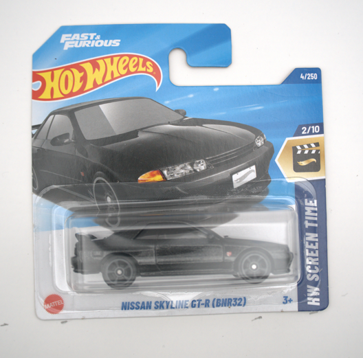 16   NISSAN SKYLINE GT-R (BNR32)  (2025)
