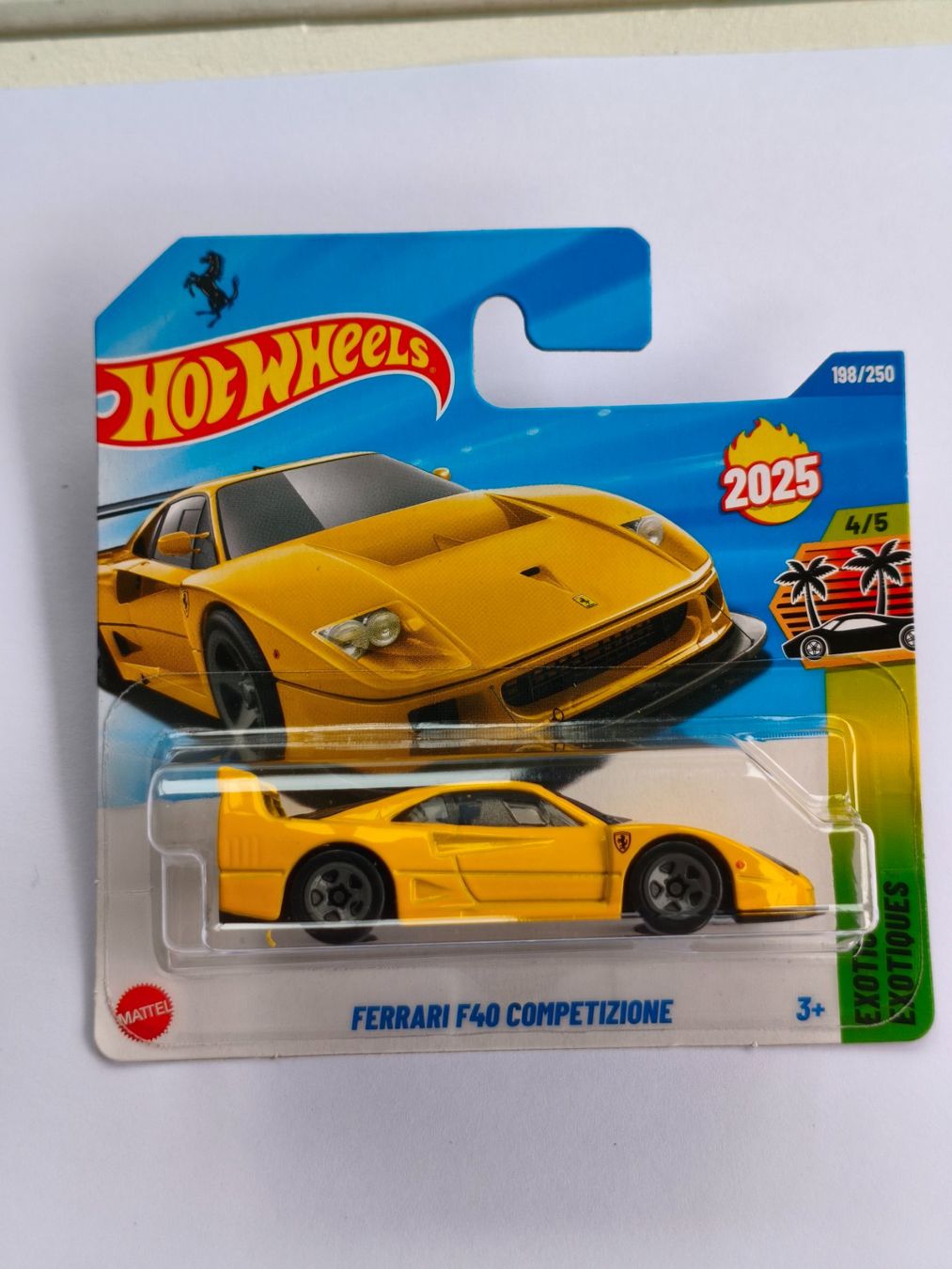 Ferrari F40  gelb  (2025)  4